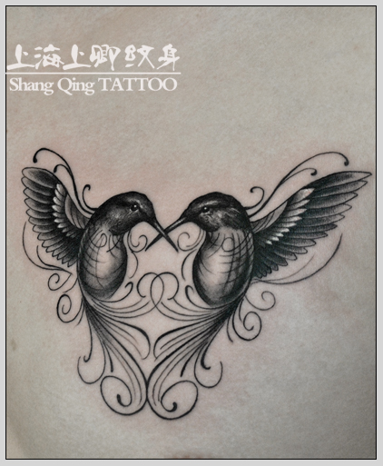 上海纹身店上卿纹身作品——蜂鸟纹身图案